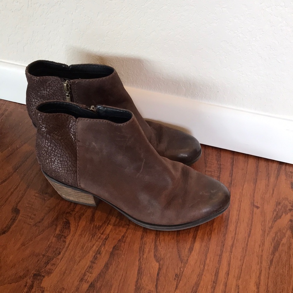 Clarks short boots